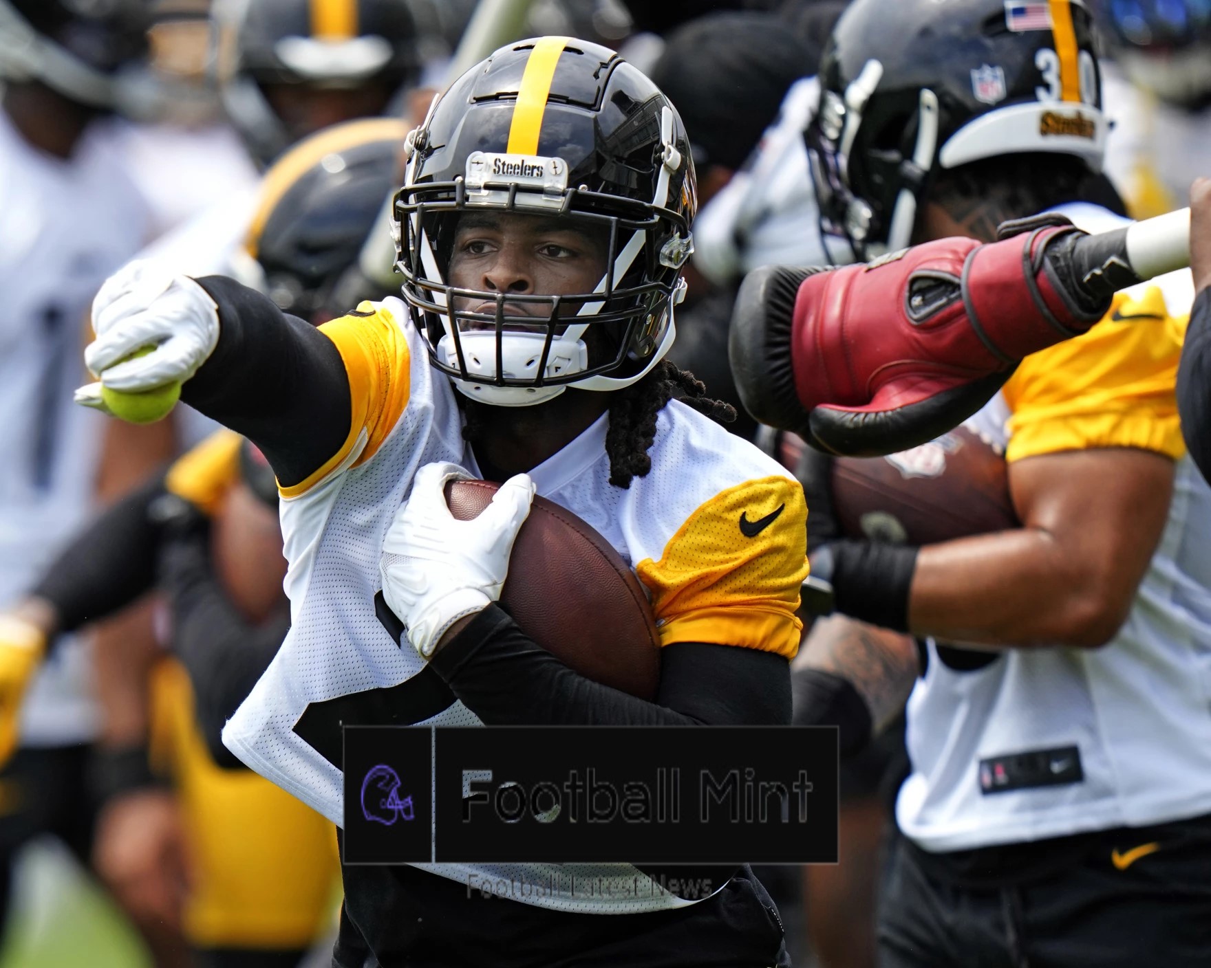 Steelers begin new era on offense with Russell Wilson at QB and Najee Harris trying to prove value